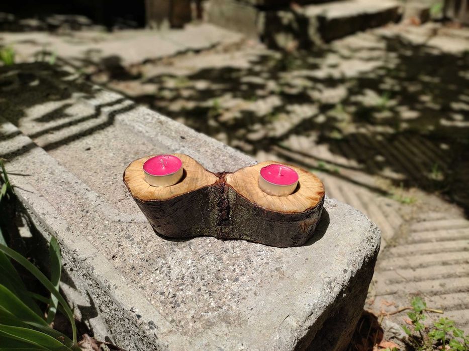 Свещник от естествена дървесина