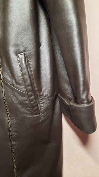 Haina de piele naturala