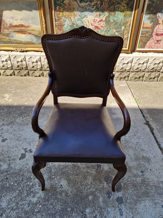 Чудесен антикварен бароков стол Луй 15