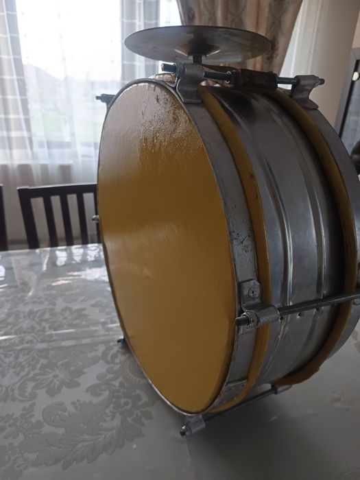 Vând doba cu piele de capra cu fedeu