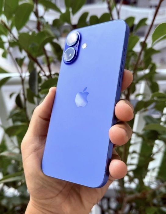 iPhone 16 Plus 128gb - 2 години гаранция остават