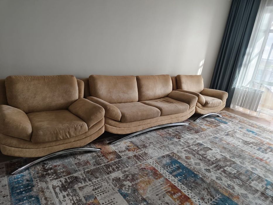 Продается диван. Торг есть