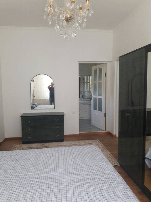 Продается 4 комнатная квартира ремонт ул.Чехова Госпитальный кафе Бон