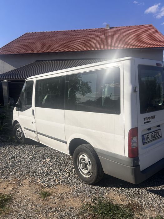 Ford Transit 2.2 TDCi 9 locuri