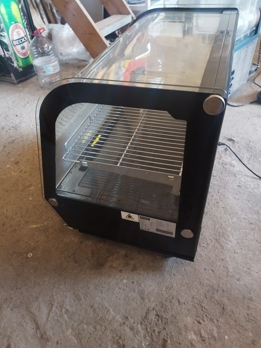 Настолна хладилна витрина Polar