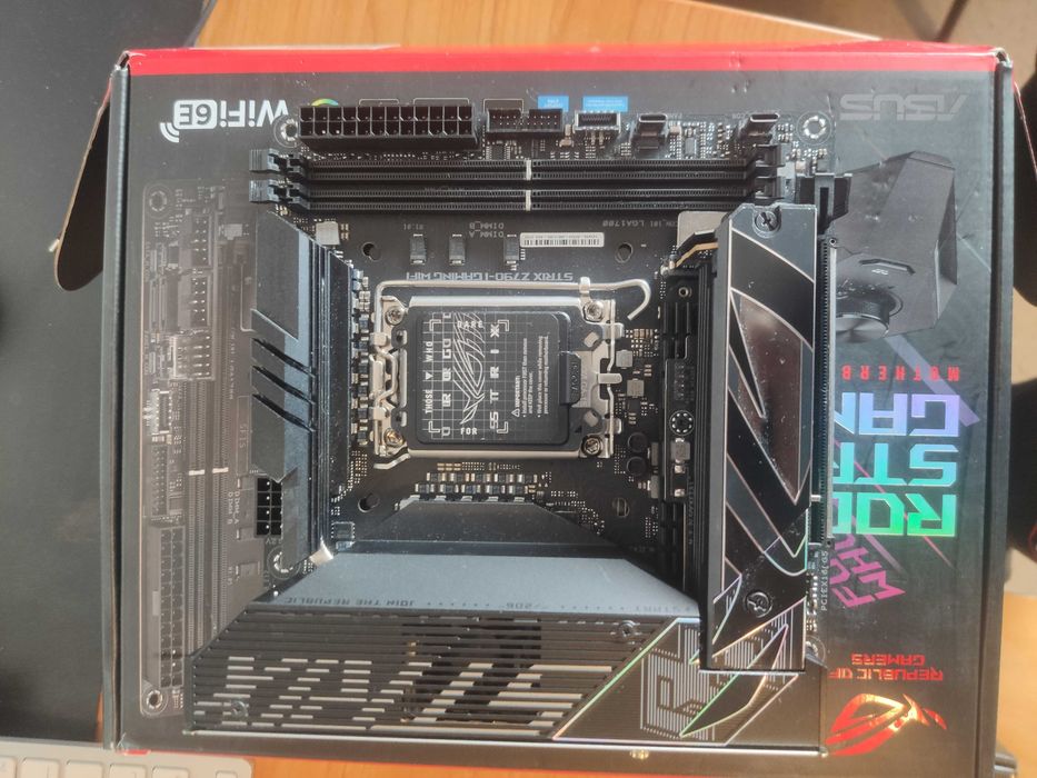 ASUS ROG Strix Z790-I Gaming WiFi + GARANTIE PANA IN 2027