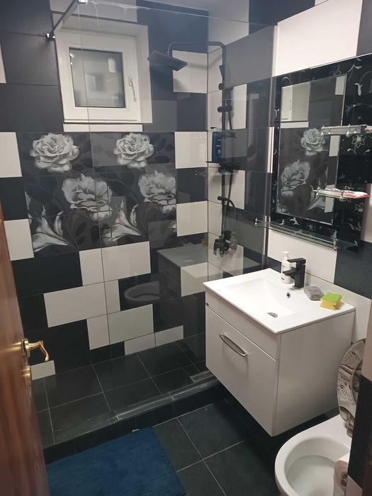 Bulevardul Independenţei parter la 100 m de Calea càlaraşilor.