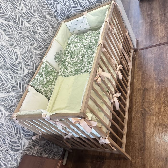 Детская кроватка ikea с матрасом