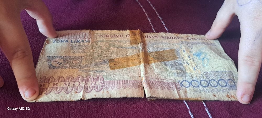 Здравейте продавам сръбски динари и турски банкноти за повече инфо лс