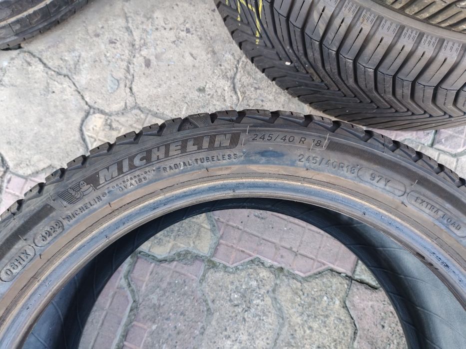 245 40 18,2buc Michelin Crossclimate, și 1buc Crossclimate 2 , peste 6mm