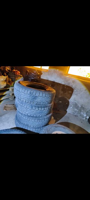 Продам резину на дэлике стояли