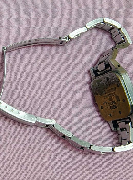 Ceas de mana dama Cartier aurit