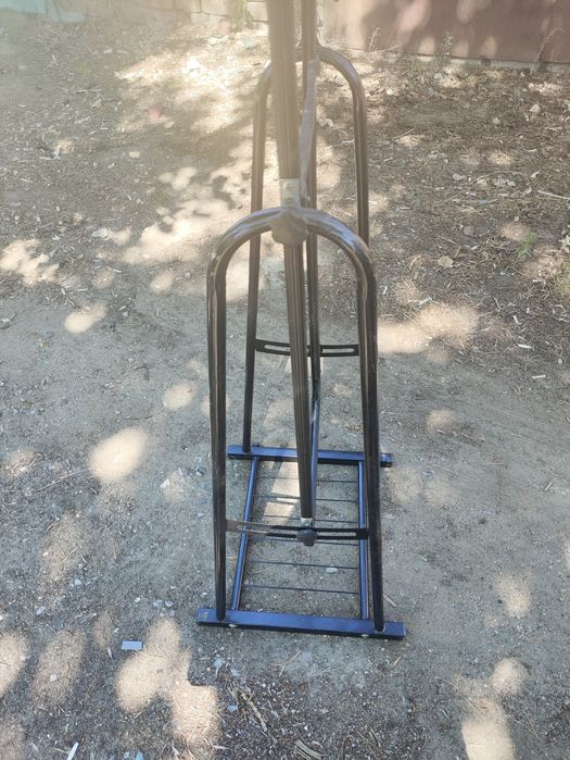 Металлическая стойка для дачи