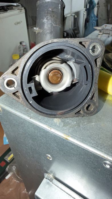 Pompa de apa + termostat Aisin Toyota