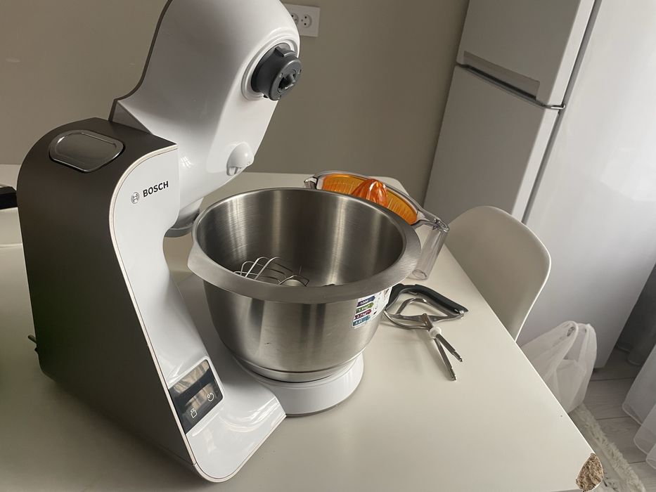 Bosch MUM5 кухонный комбайн
