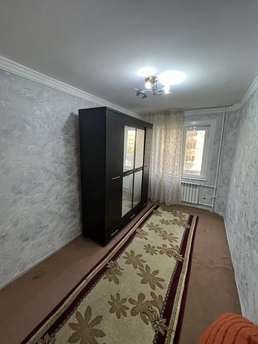 Mekrarayon bozorcha yonida turt hona uchinchi qavat