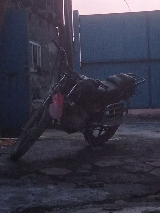 Мотоцикл 200 куб