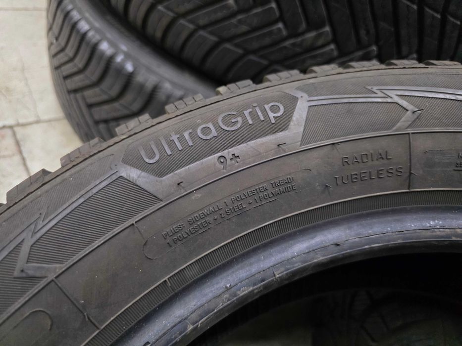 2бр Зимни гуми 205 60 16 - Goodyear
