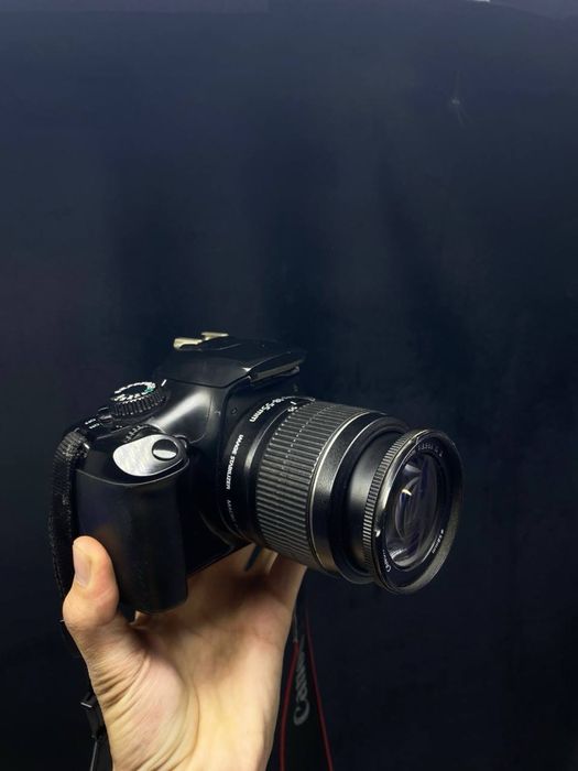 Canon EOS 1100D
