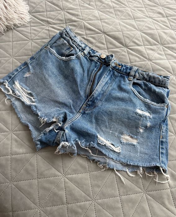 Дамски дънкови къси гащи