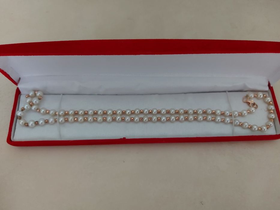 Нить жемчуга с золотом . 50 см