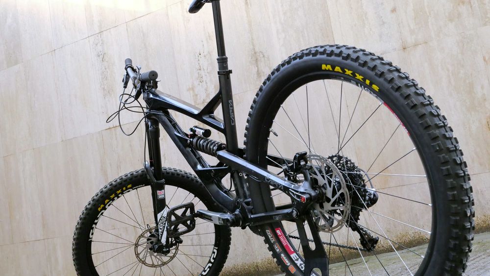 YT Capra CF Comp, ендуро, карбон 13.2 кг, 170 мм ход, RS Lyrik RC3