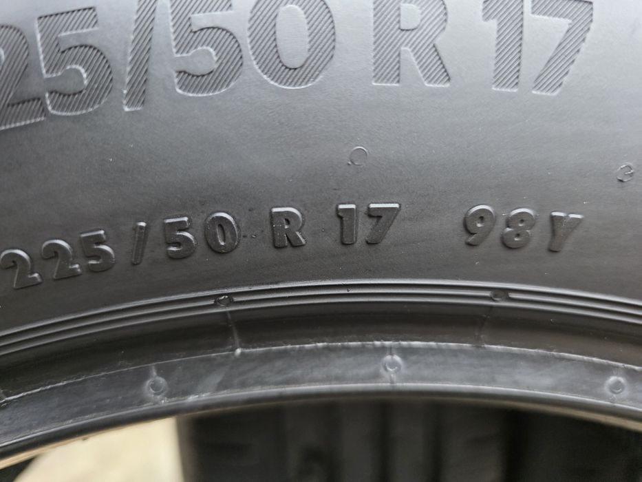 Vând patru anvelope de vara continental 225 50 17 dot 0124