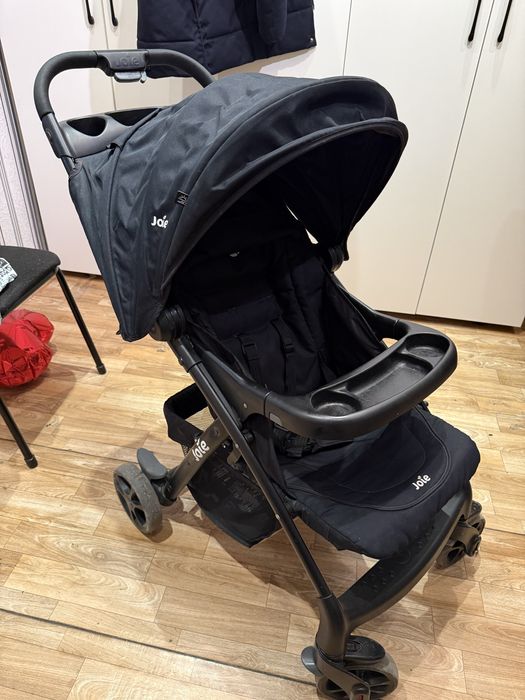 Продам прогулочную коляску