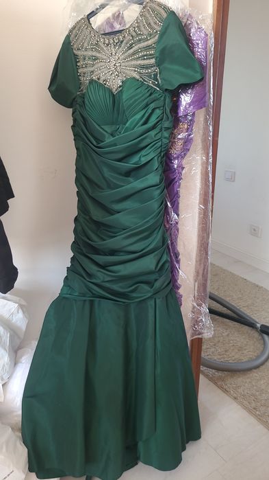 Продам платье вечернее  размер 46-48