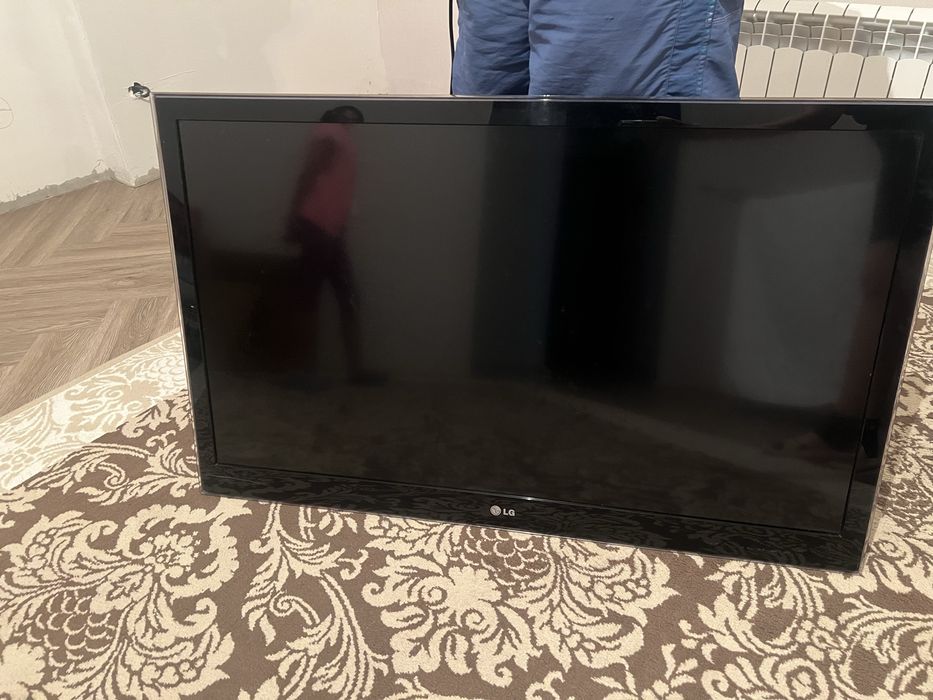 Продам телевизор LG