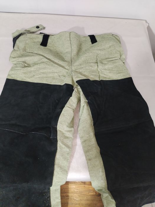 Продам сварочный костюм