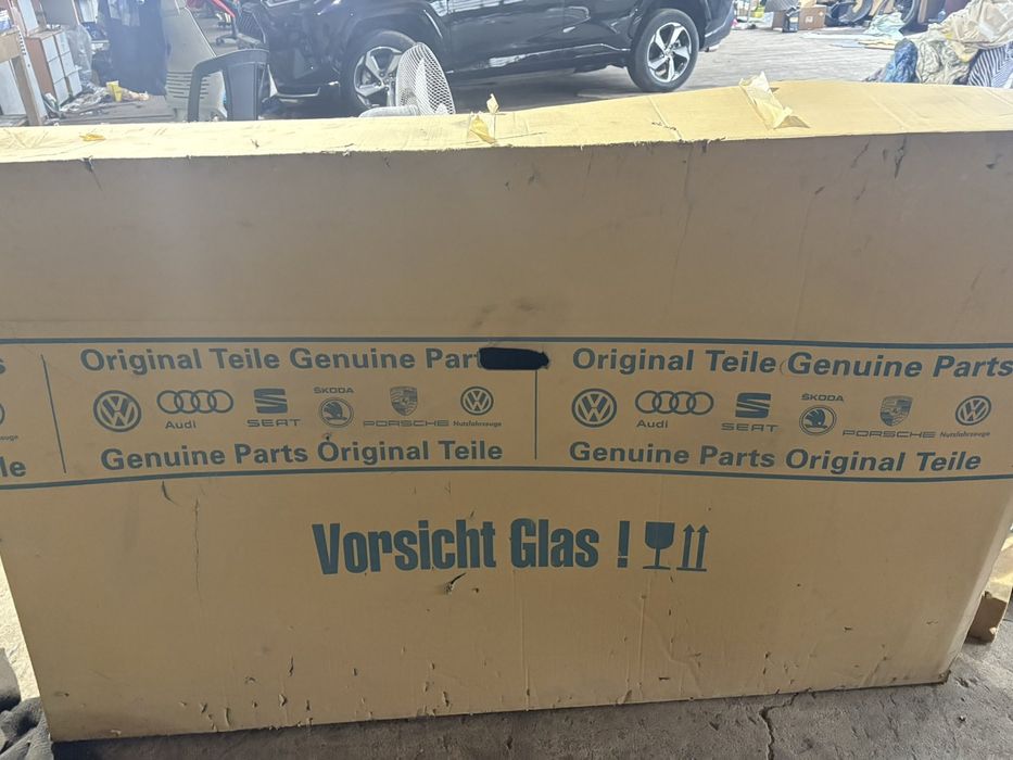 Предно стъкло за Ауди Q7  до 2006 Оригинално