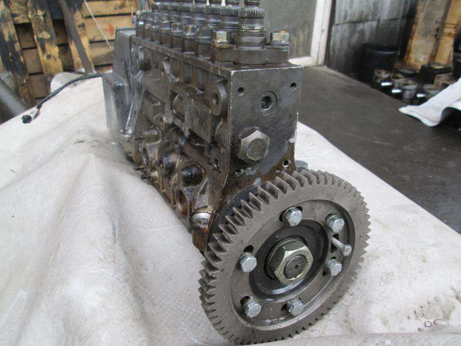 Pompa de injectie Bosch PE8P120A300LS7946 - motor Deutz 8v