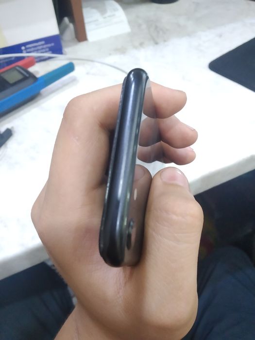 Iphene se 2 81 yomkst