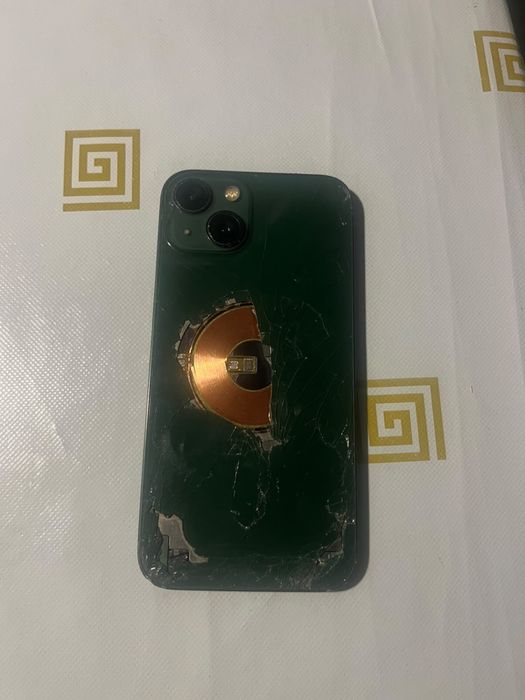 iphone 13 green.