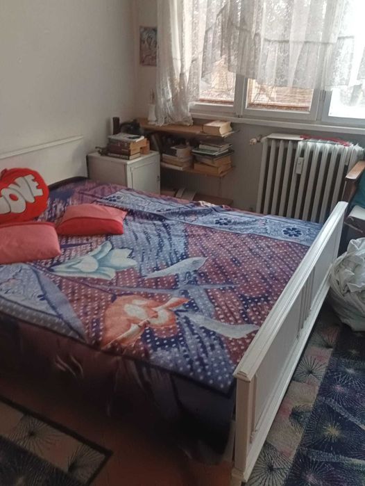 продавам легло спалня