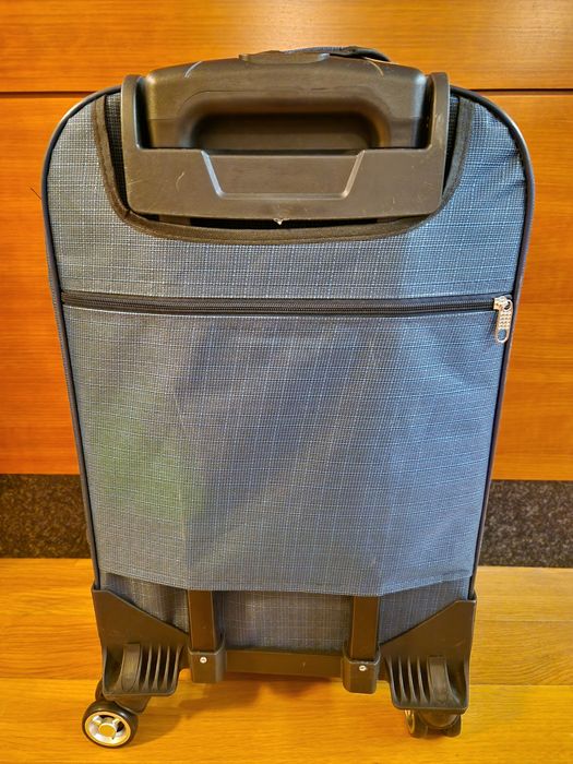 Куфар, тип ръчен багаж, 60х40х25