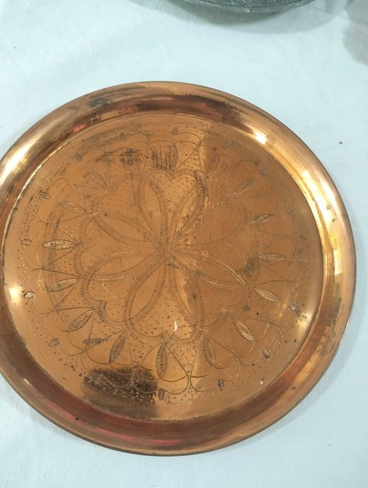 Tavă decorativă vintage din cupru, gravată manual - Albania (24 cm)