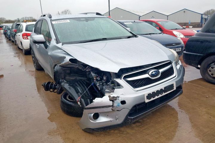 Dezmembrez Subaru XV 1