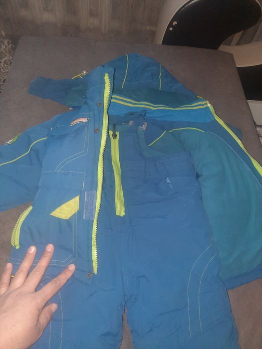 Продам детскую вещи