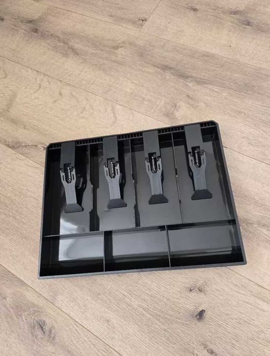 Монетник / каса за пари – за монети и банкноти