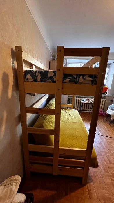 Двух яростный кровать