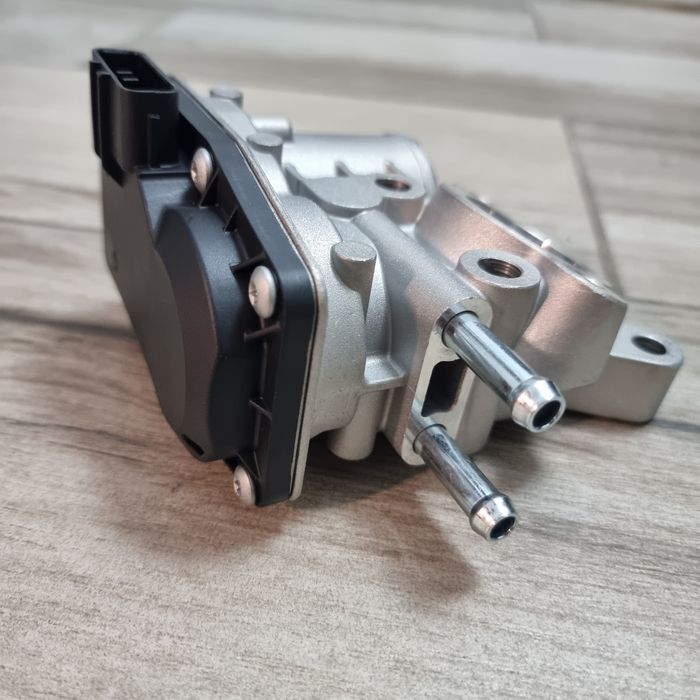 Supapa EGR Nissan Navara D40 Pathfinder Cabstar 2.5dCi Euro 4 # NOUA