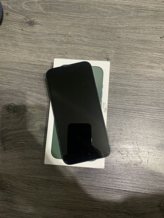Айфон 13 в отличном состоянии