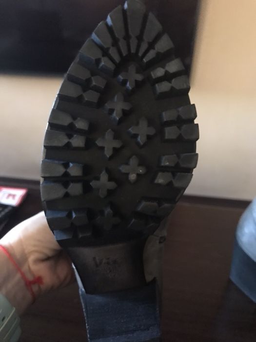 Елегантни боти на италианската марка Vic