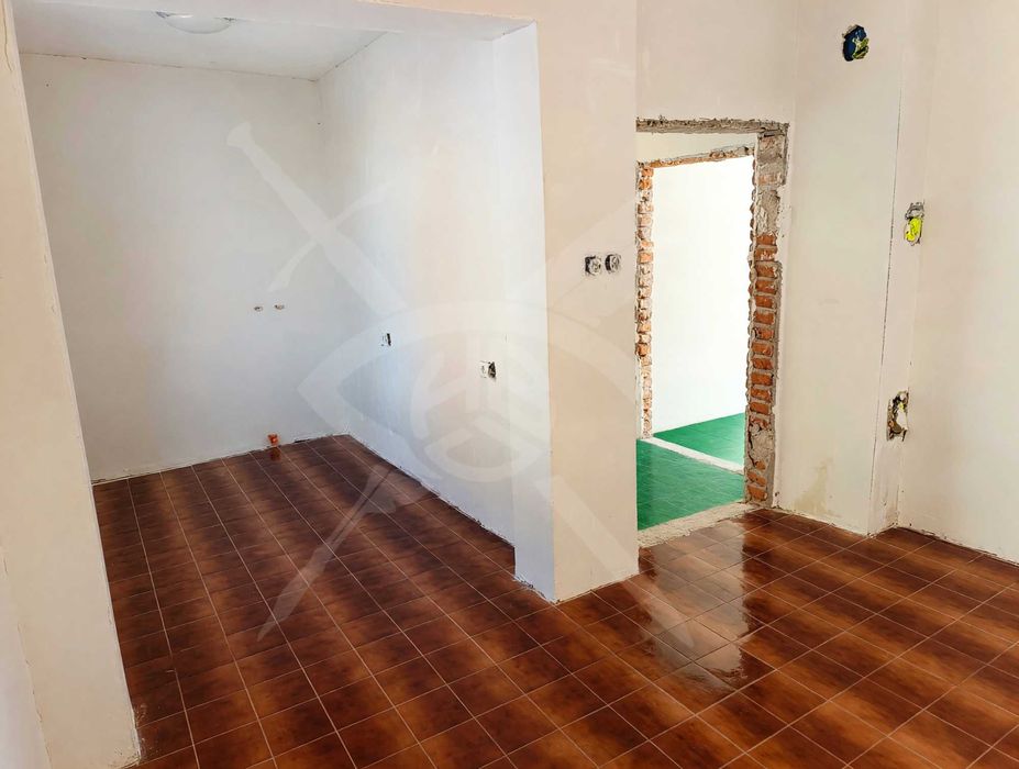 Продава се Четиристаен апартамент в Бургас, Възраждане - 115 кв.м за 2514 €/кв.м - Снимка #1