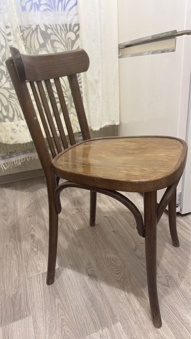 Продаи два стула советских времен