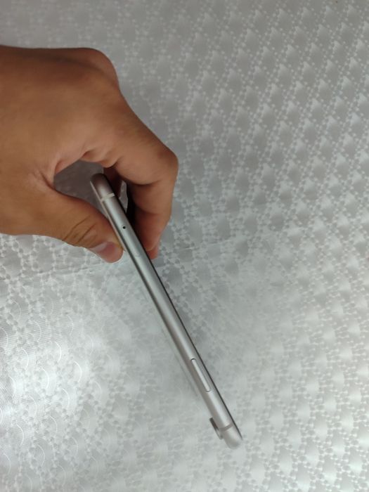 iPhone XR 64GB White