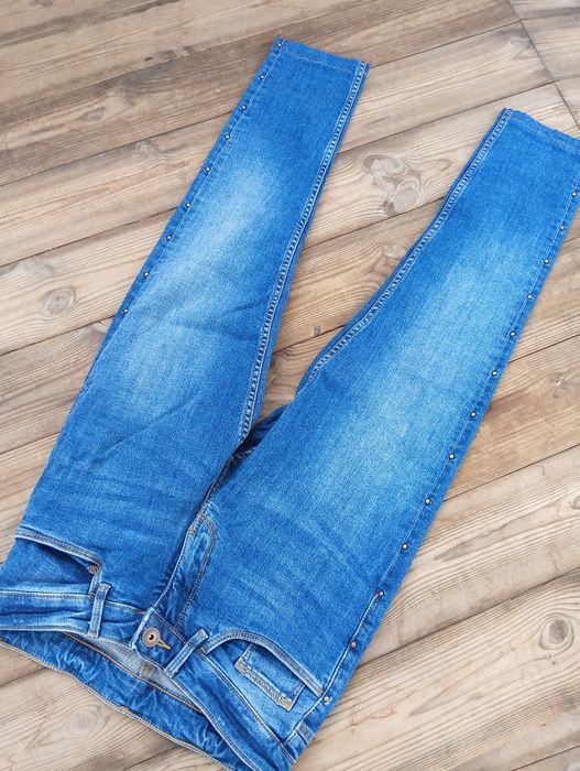 Джинсы женские разные