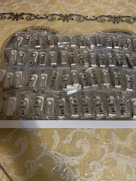 Sticuri noi  noute 2gb